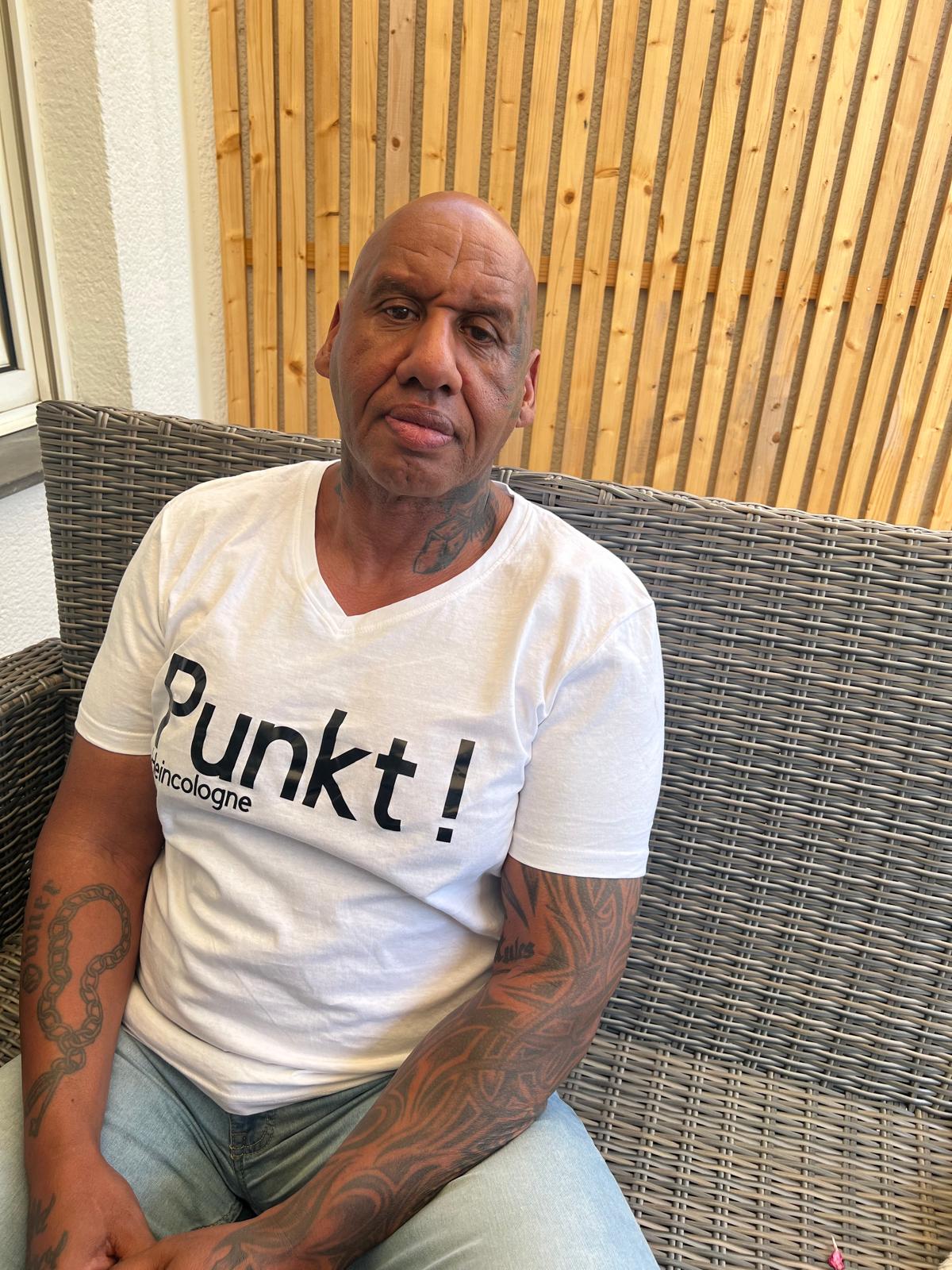 Punkt ! Herren Tshirt - V Ausschnitt